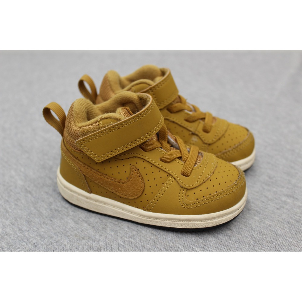 Nike Shoe Unisex 5C‎ Wheat Court Borough Mid 2 Boot Style Sneaker 870027-701
